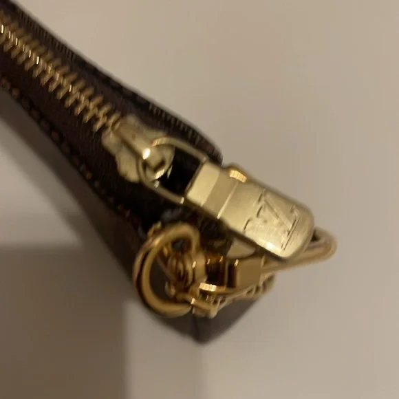 Louis Vuitton Mini Pochette Accessoires - Picture 4 of 6